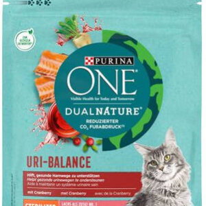 Purina One szárazeledel lazaccal és áfonyával